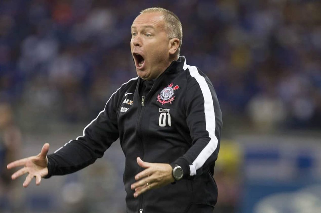 Mano Menezes é o novo técnico do Corinthians