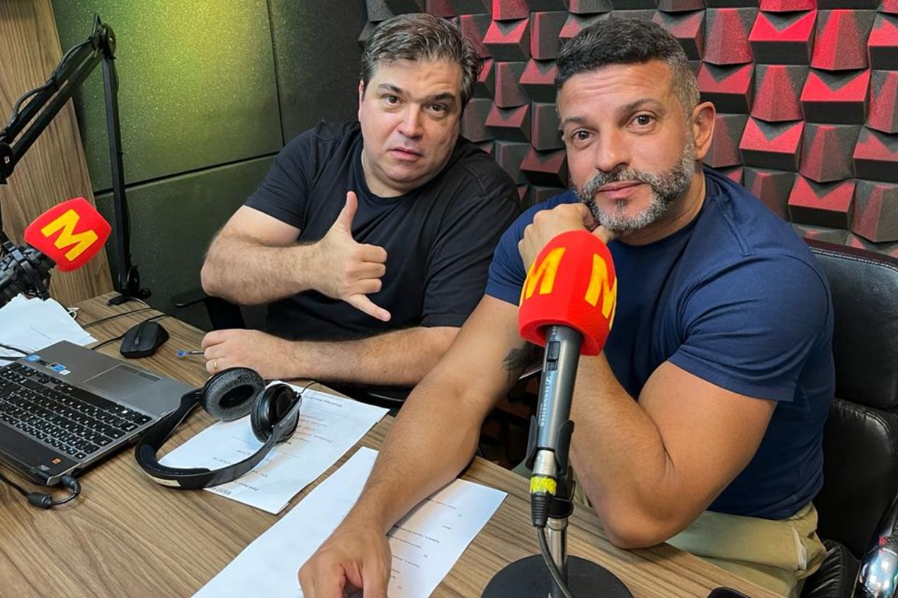 Gustavo Schleder e Marcus Popeye apresentam o "Na Hora do All In" na Rede Manchete de Rádio