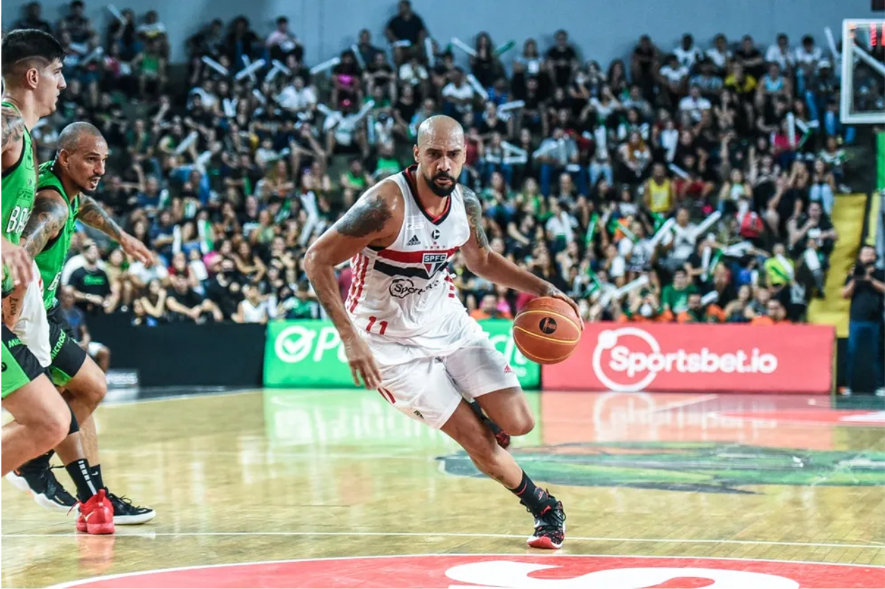 Marquinhos volta ao Vasco depois de 20 anos