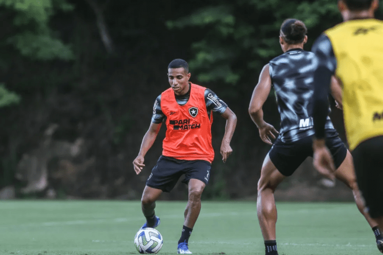 Victor Sá treino Botafogo