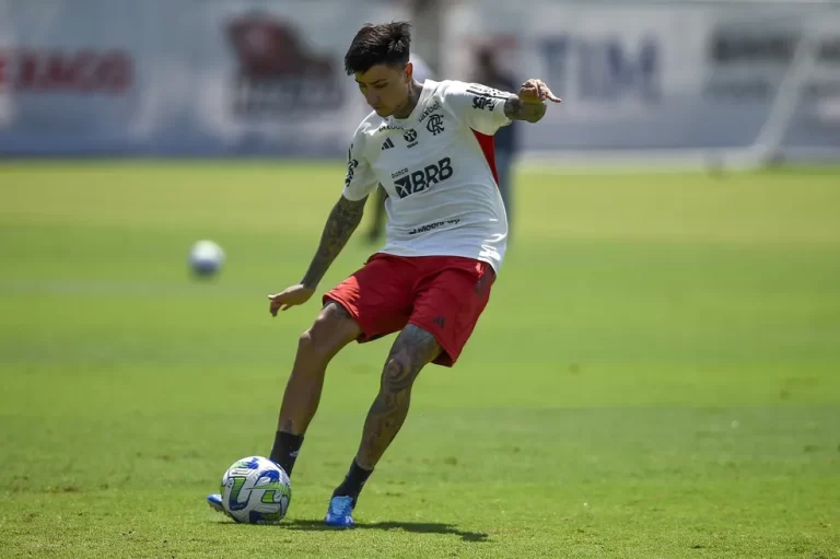 Pulgar não joga contra o Santos