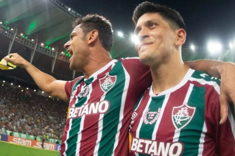 Germán Cano e Fred em ação pelo Fluminense