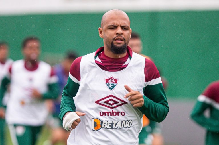 Felipe Melo em ação pelo Fluminense