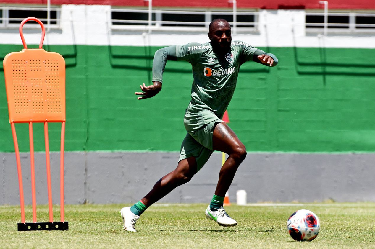 Manoel em ação pelo Fluminense