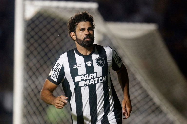 Diego Costa em ação pelo Botafogo