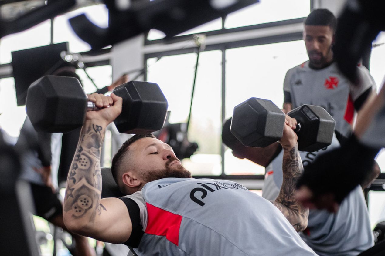 Rossi volta ao time do Vasco contra o América-MG