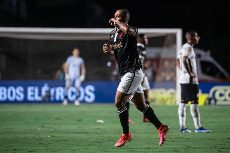 Paulo Henrique em ação pelo Vasco